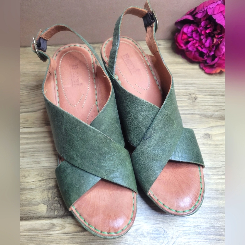 Born green platform wedge slingback sandals women's size 10 - Picture 2 of 6